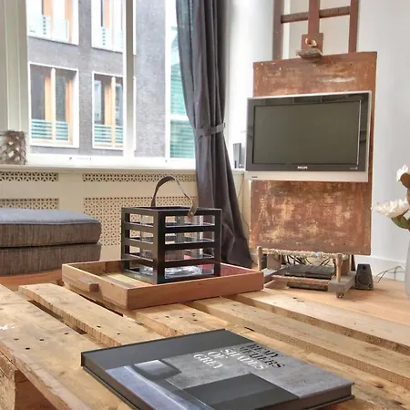 2 Bedroom Center Terrace